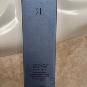 Advanced Sensitive Eyelash Conditioner - Blue